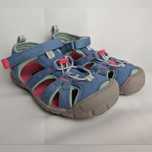 KEEN Kid Washable Sandals Size 2 Velcro Closure Outdoor Style Colorful